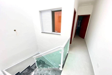 Sobrado novo à venda no Jardim Regina na Rua Andrade Velosino 130 C, 