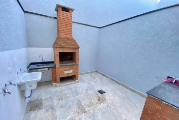 Sobrado novo à venda no Jardim Regina na Rua Andrade Velosino 130 C, 