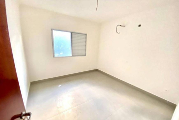 Sobrado novo à venda no Jardim Regina na Rua Andrade Velosino 130 C, 