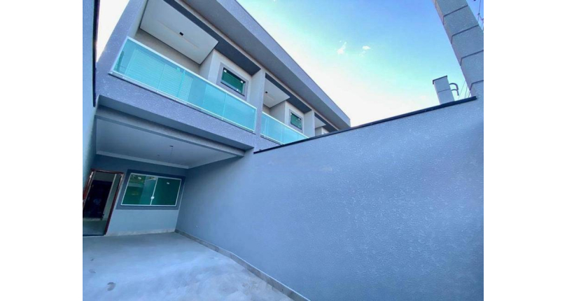 Sobrado novo à venda no Jardim Regina na Rua Andrade Velosino 130 C, 