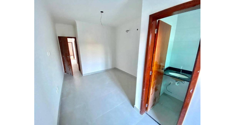 Sobrado novo à venda no Jardim Regina na Rua Andrade Velosino 130 A