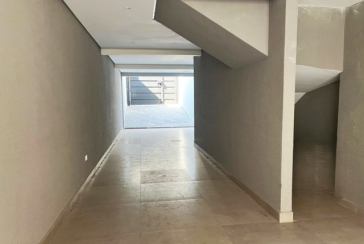 Sobrado novo à venda na Vila Catupia na Rua Tapendi 215,