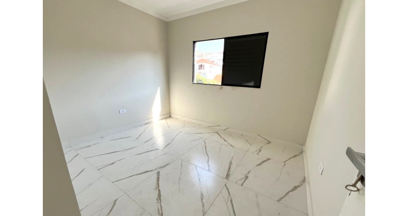 Sobrado novo à venda na Vila Catupia na Rua Tapendi 215,