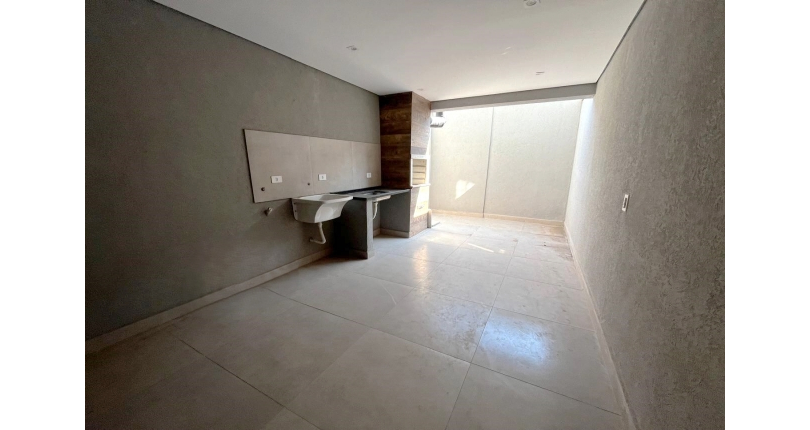 Sobrado novo à venda na Vila Catupia na Rua Tapendi 215,