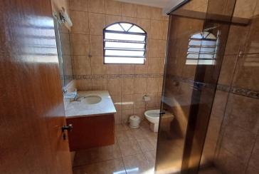  Sobrado à venda no Parque São Domingos na Rua Almiro Bernardo