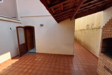  Sobrado à venda no Parque São Domingos na Rua Almiro Bernardo