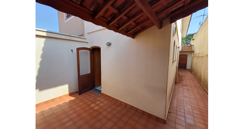  Sobrado à venda no Parque São Domingos na Rua Almiro Bernardo