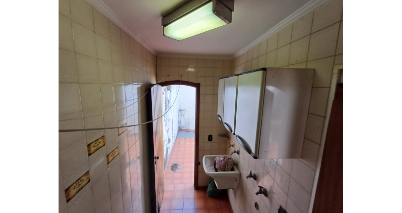  Sobrado à venda no Parque São Domingos na Rua Almiro Bernardo