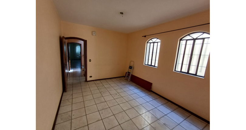  Sobrado à venda no Parque São Domingos na Rua Almiro Bernardo