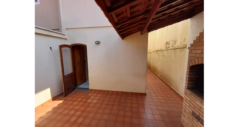  Sobrado à venda no Parque São Domingos na Rua Almiro Bernardo