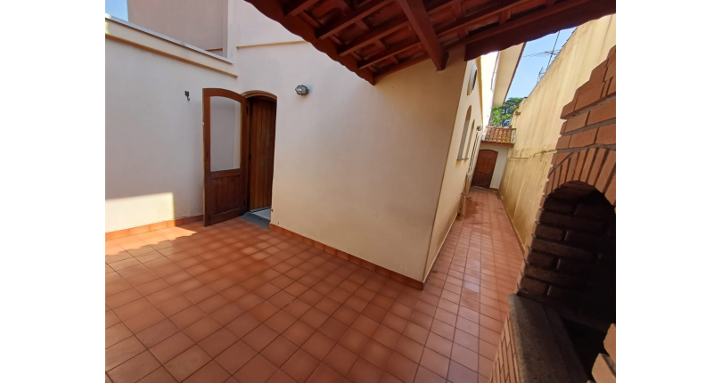  Sobrado à venda no Parque São Domingos na Rua Almiro Bernardo