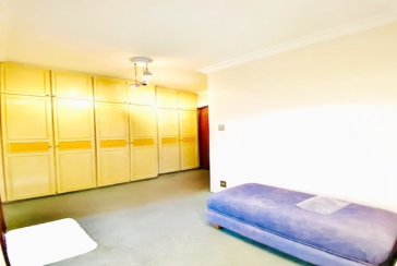 Sobrado à venda no City América na Avenida do Anastácio, com 3 dormitórios,