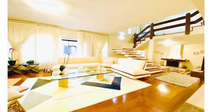 Sobrado à venda no City América na Avenida do Anastácio, com 3 dormitórios,