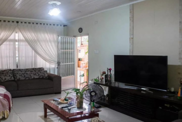 Casa assobradada à venda na Vila Jaguara na Travessa Emilio Rossi,