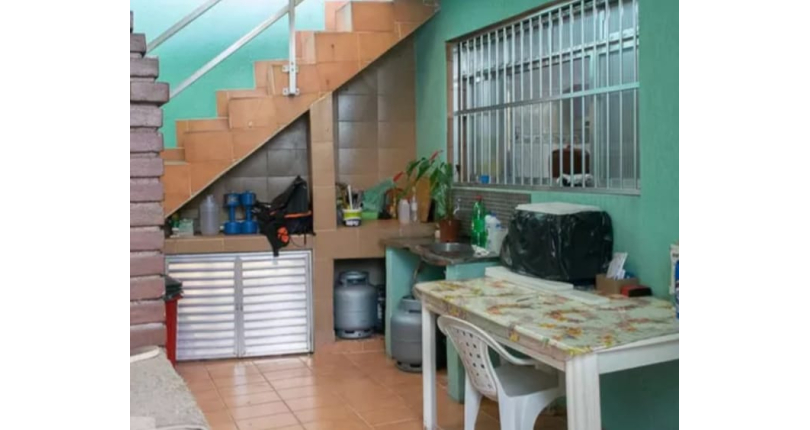 Casa assobradada à venda na Vila Jaguara na Travessa Emilio Rossi,