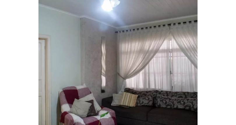 Casa assobradada à venda na Vila Jaguara na Travessa Emilio Rossi,