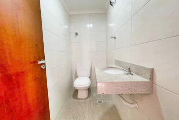 Belo Sobrado à venda no Parque São Domingos na Rua Waltrudes Correa,