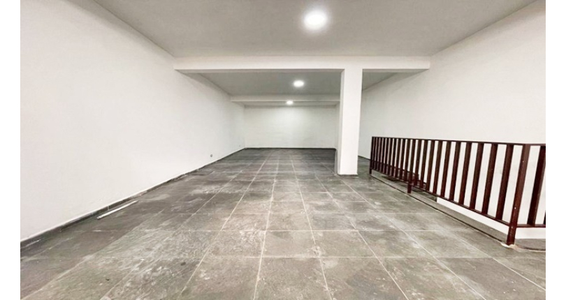 Belo Sobrado à venda no Parque São Domingos na Rua Waltrudes Correa,