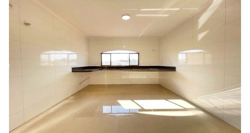 Belo Sobrado à venda no Parque São Domingos na Rua Waltrudes Correa,