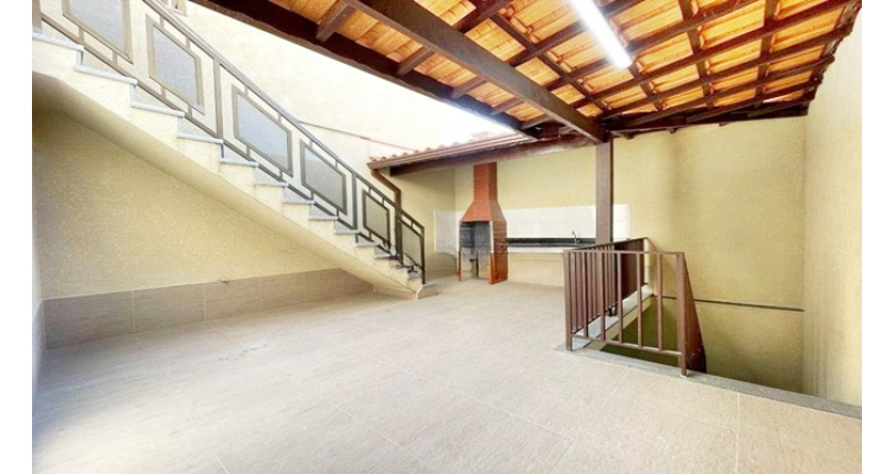 Belo Sobrado à venda no Parque São Domingos na Rua Waltrudes Correa,