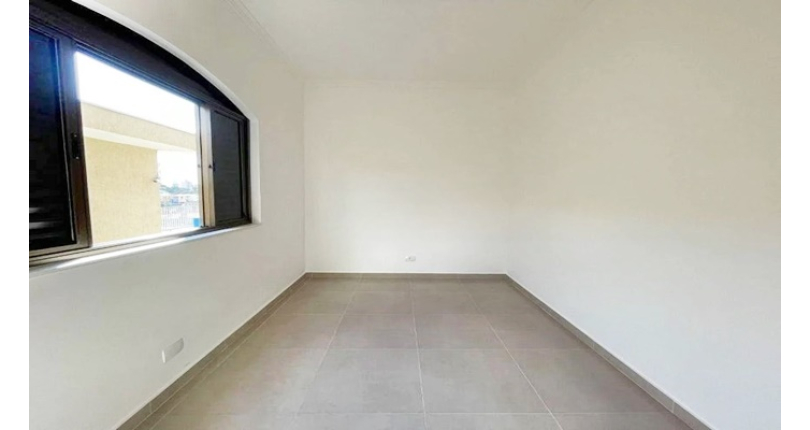 Belo Sobrado à venda no Parque São Domingos na Rua Waltrudes Correa,