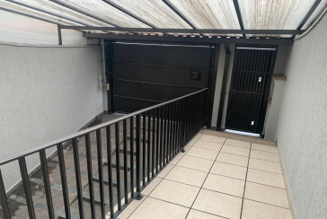 Bom Sobrado à venda no Jardim Líbano na Rua Benedito Gama Ricardo