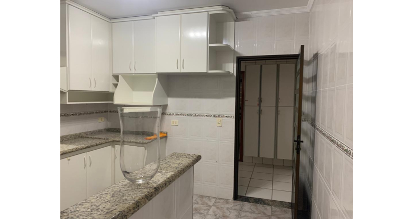 Bom Sobrado à venda no Jardim Líbano na Rua Benedito Gama Ricardo