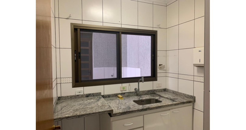 Bom Sobrado à venda no Jardim Líbano na Rua Benedito Gama Ricardo