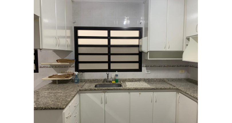 Bom Sobrado à venda no Jardim Líbano na Rua Benedito Gama Ricardo