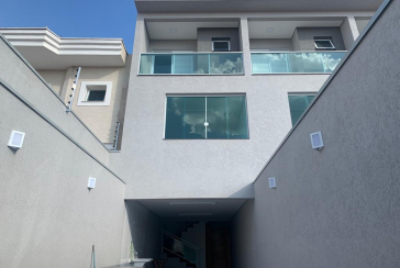 Belo Sobrado novo à venda na Vila Mangalot na Rua Evandro Danton Ferreira Gandra 67