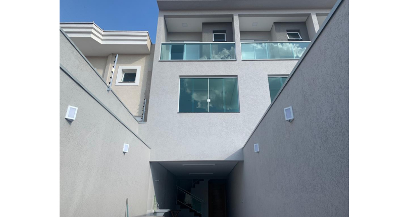 Belo Sobrado novo à venda na Vila Mangalot na Rua Evandro Danton Ferreira Gandra 67