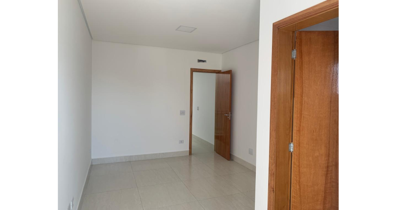 Belo Sobrado novo à venda na Vila Mangalot na Rua Evandro Danton Ferreira Gandra 67