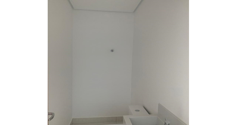 Belo Sobrado novo à venda na Vila Mangalot na Rua Evandro Danton Ferreira Gandra 67