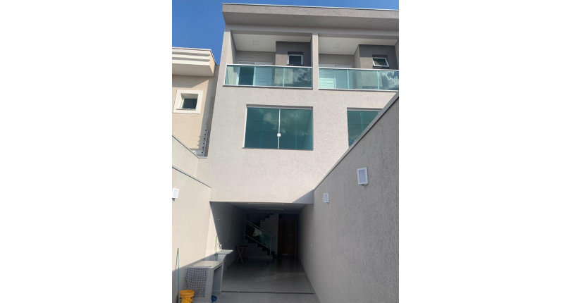 Belo Sobrado novo à venda na Vila Mangalot na Rua Evandro Danton Ferreira Gandra 67