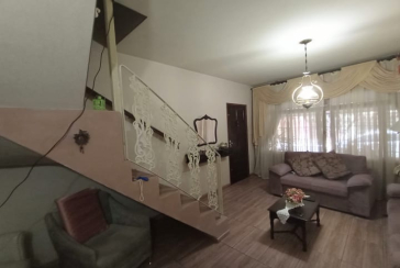 Bom Sobrado à venda na Ayrosa na Rua Rouxinol, com 2 dormitórios