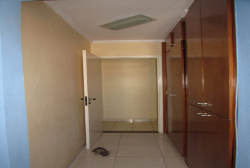 Sobrado à venda no Parque São Domingos na Rua Pedro Sernagiotti, com 3 dormitórios