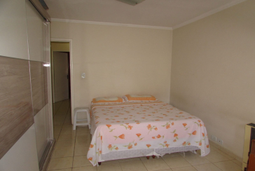 Sobrado à venda no Parque São Domingos na Rua Pedro Sernagiotti, com 3 dormitórios