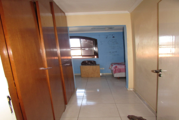 Sobrado à venda no Parque São Domingos na Rua Pedro Sernagiotti, com 3 dormitórios