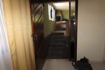 Sobrado à venda no Parque São Domingos na Rua Pedro Sernagiotti, com 3 dormitórios