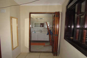 Sobrado à venda no Parque São Domingos na Rua Pedro Sernagiotti, com 3 dormitórios