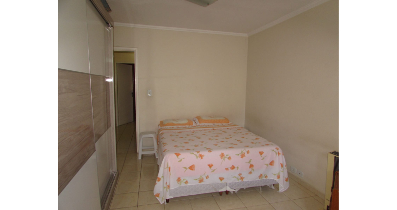 Sobrado à venda no Parque São Domingos na Rua Pedro Sernagiotti, com 3 dormitórios