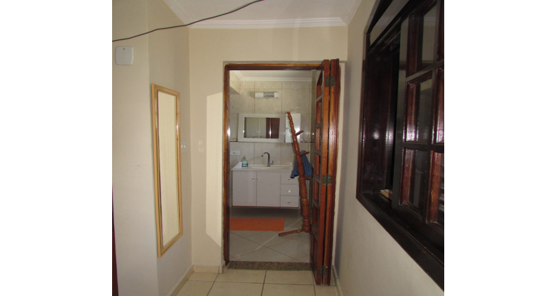 Sobrado à venda no Parque São Domingos na Rua Pedro Sernagiotti, com 3 dormitórios