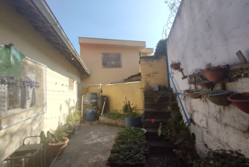 Casas para renda à venda no Jardim Santo Elias na Rua Otávio Gonçalves Martins