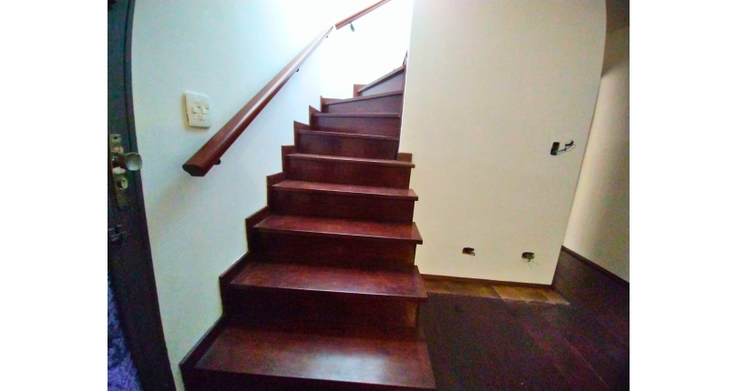 Sobrado à venda no Jardim Marisa na Rua Avelino Ginjo,