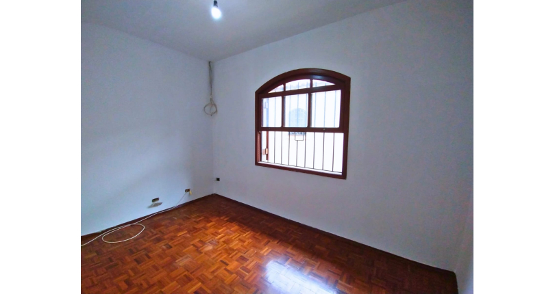 Sobrado à venda no Jardim Marisa na Rua Avelino Ginjo,