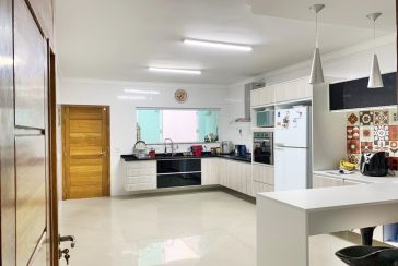 LINDO Sobrado à venda na Vila Bonilha na Rua Luís Afonso, com 3 dormitórios