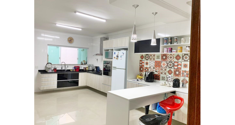 LINDO Sobrado à venda na Vila Bonilha na Rua Luís Afonso, com 3 dormitórios