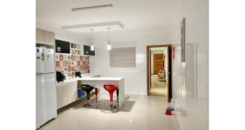 LINDO Sobrado à venda na Vila Bonilha na Rua Luís Afonso, com 3 dormitórios