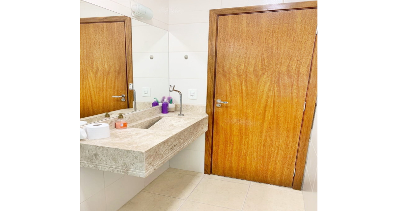 LINDO Sobrado à venda na Vila Bonilha na Rua Luís Afonso, com 3 dormitórios