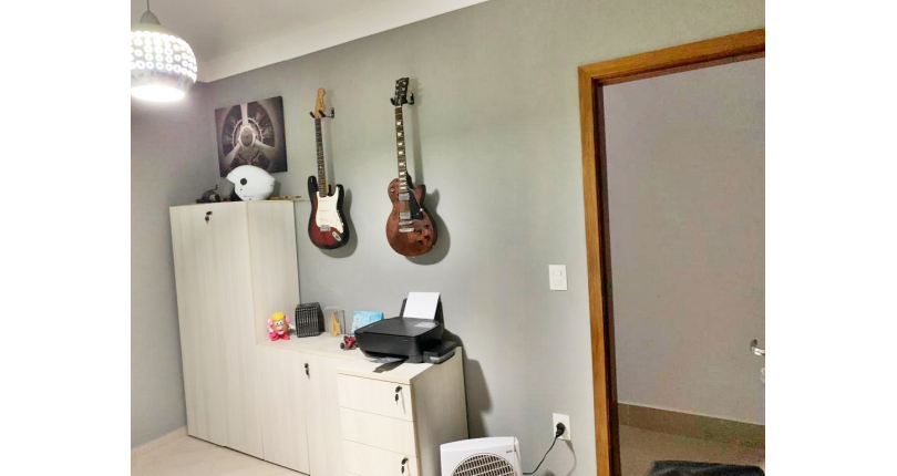 LINDO Sobrado à venda na Vila Bonilha na Rua Luís Afonso, com 3 dormitórios